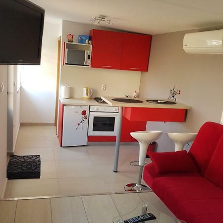 Urinj Apartment Кострена Екстериор снимка