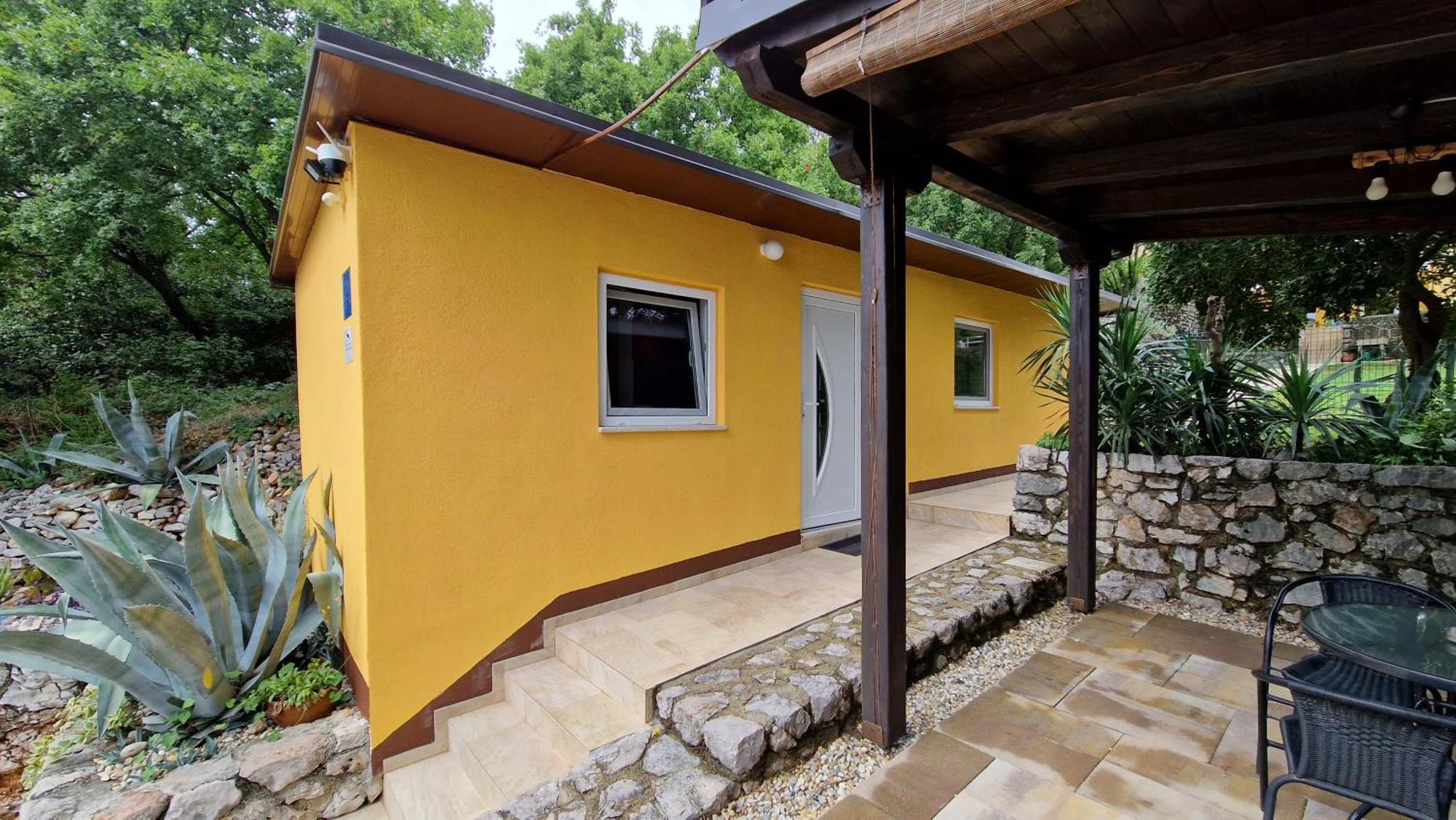 Urinj Apartment Кострена Екстериор снимка