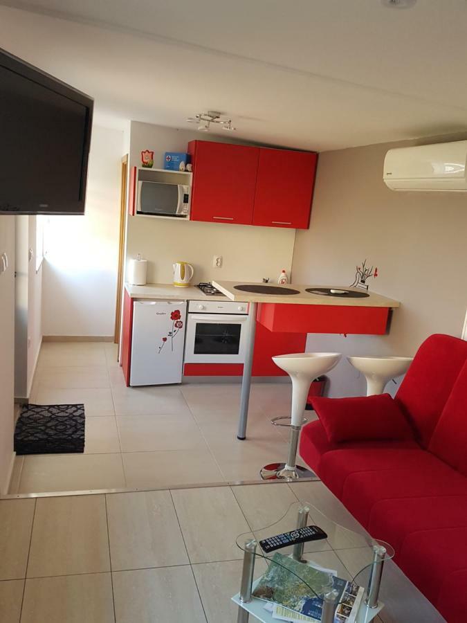 Urinj Apartment Кострена Екстериор снимка