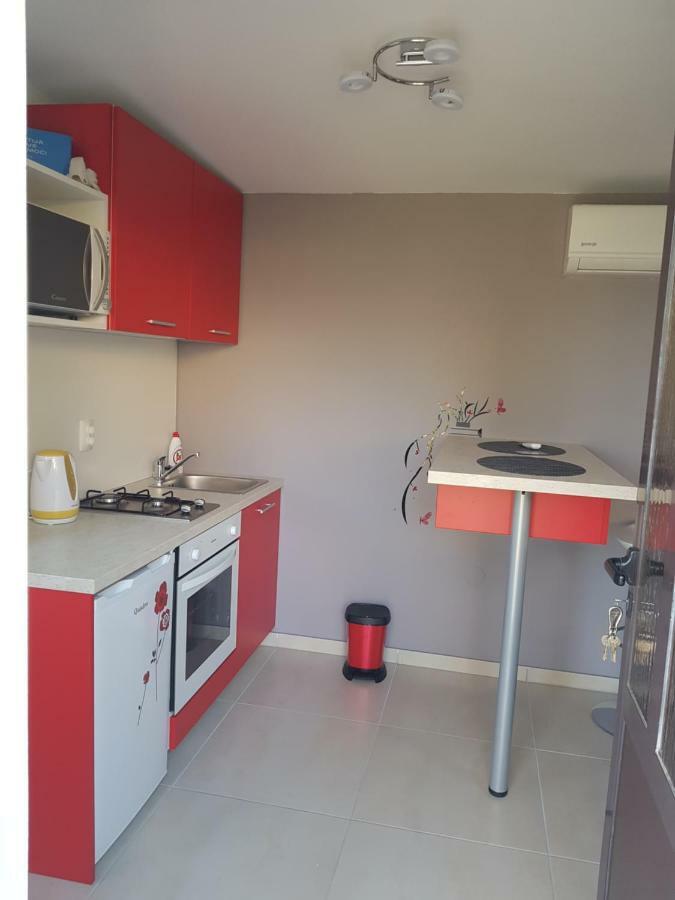 Urinj Apartment Кострена Екстериор снимка