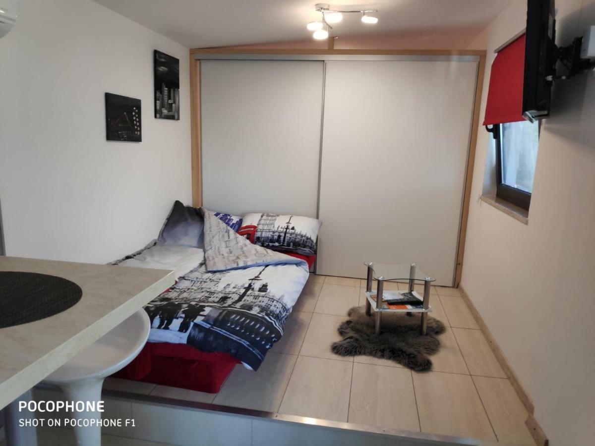 Urinj Apartment Кострена Екстериор снимка